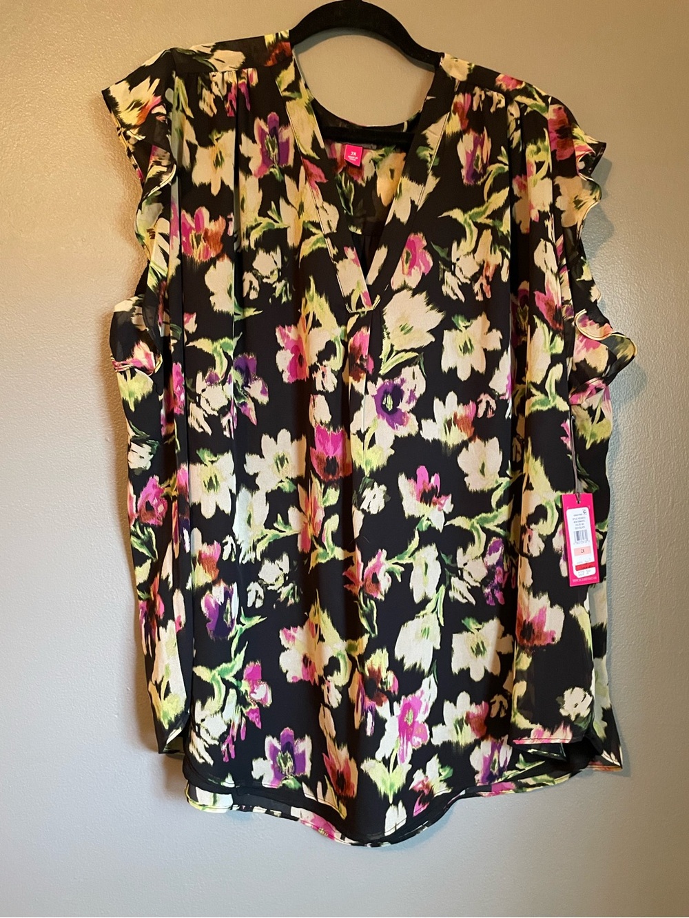 NWT Vince Camuto Sz 2X Womens Black Floral Sleeveless Blouse Top Shirt Ret $79!